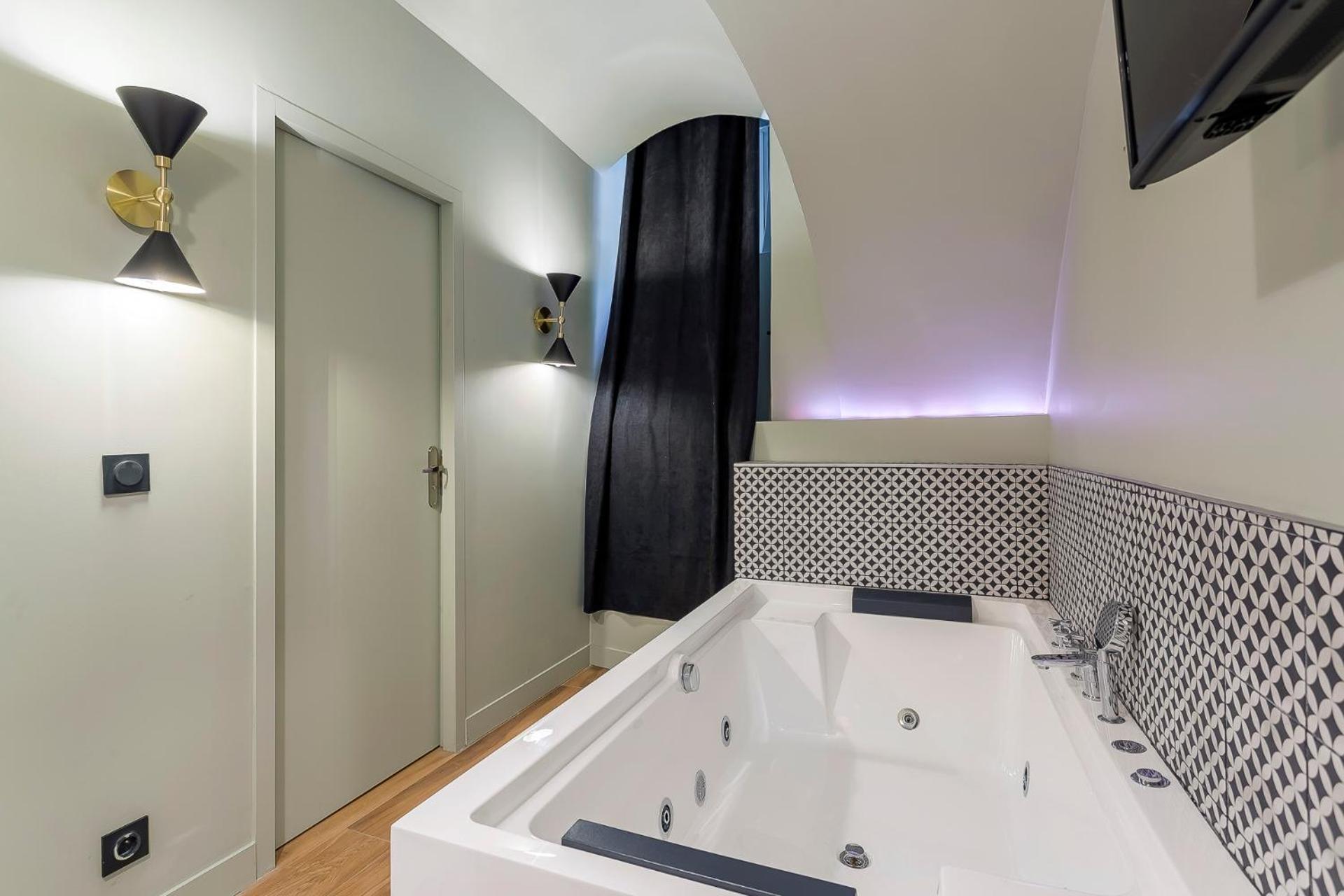 Suite Romantique Balneo Centre Lyon Ngoại thất bức ảnh